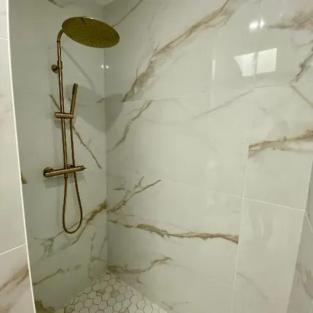 Privee Acces Piscine 3*