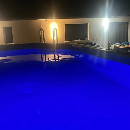 Privée Accès Piscine 3*