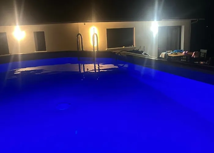 Privee Acces Piscine 3*